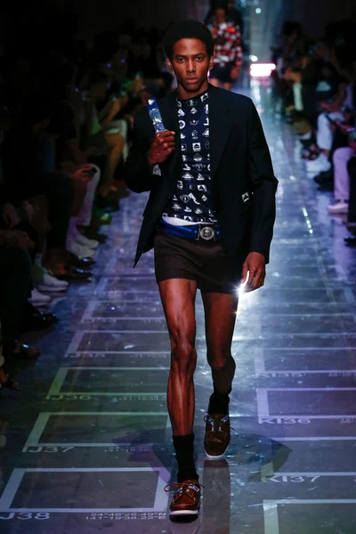 Look 43
